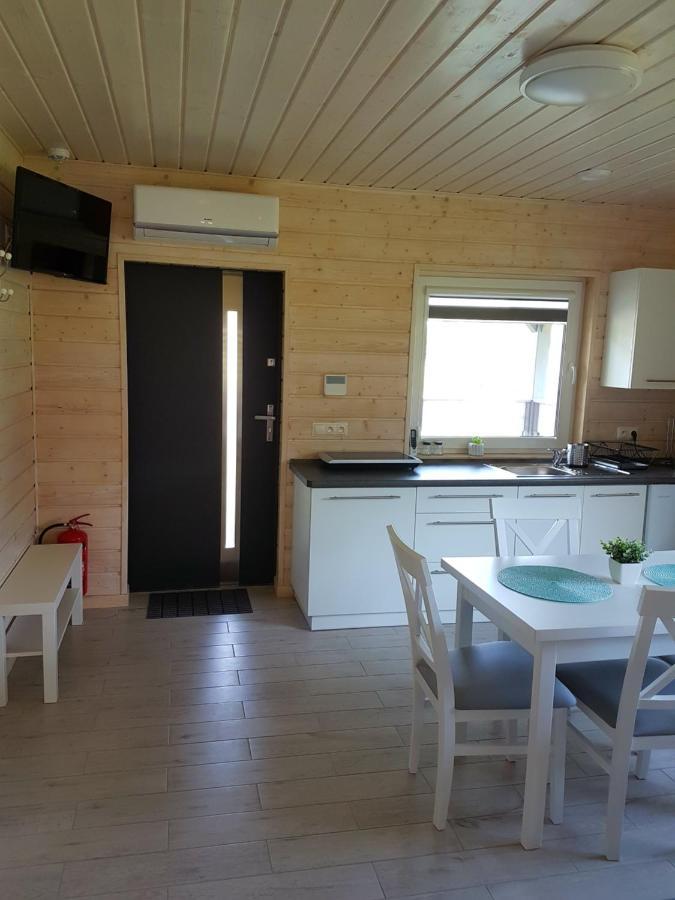 Domki Komfort Caloroczne Zator Luaran gambar