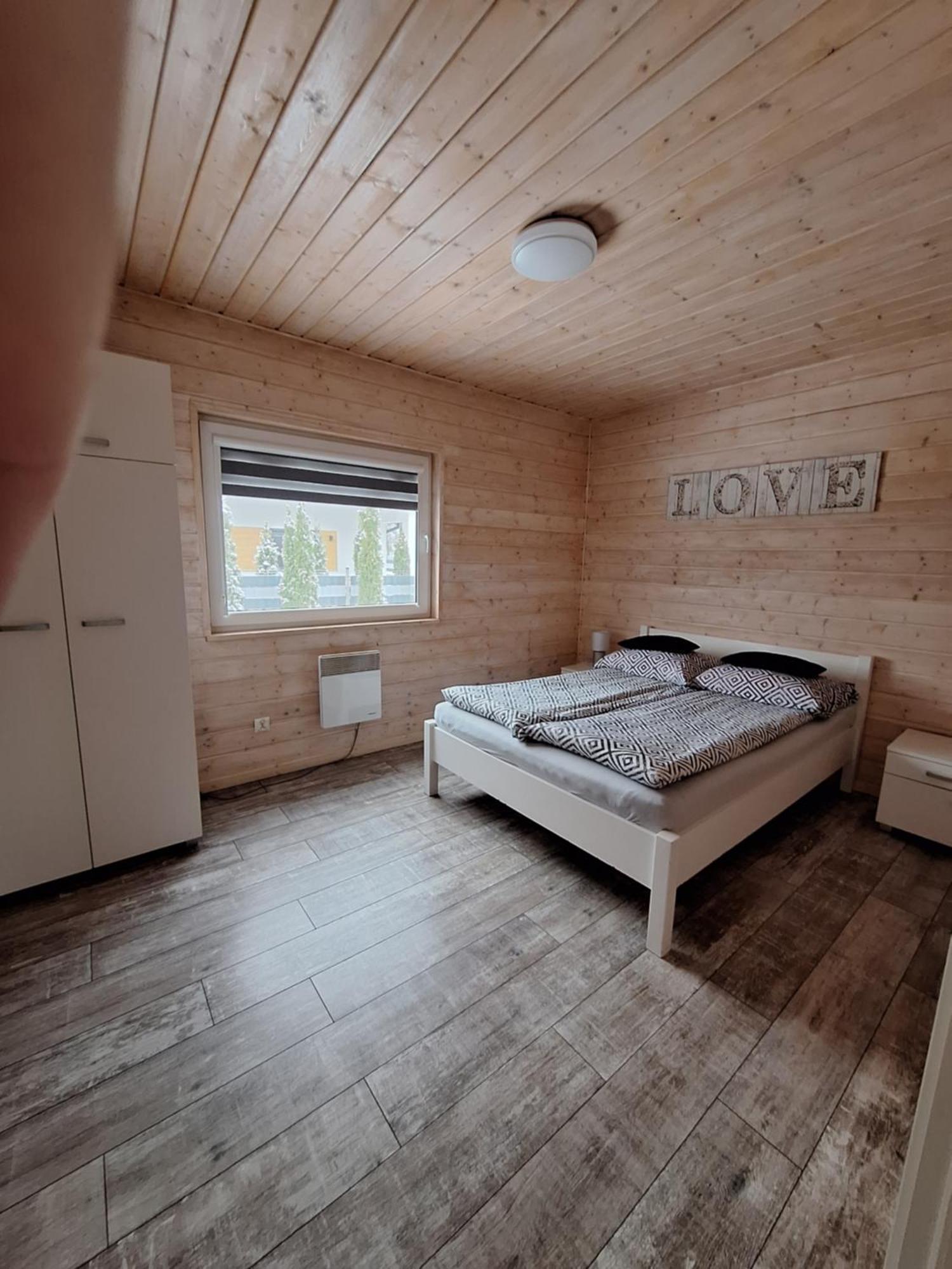Domki Komfort Caloroczne Zator Luaran gambar