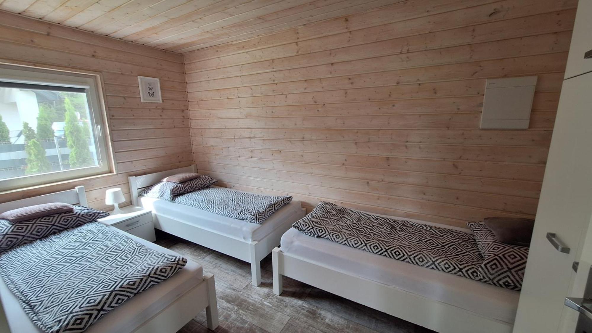 Domki Komfort Caloroczne Zator Luaran gambar